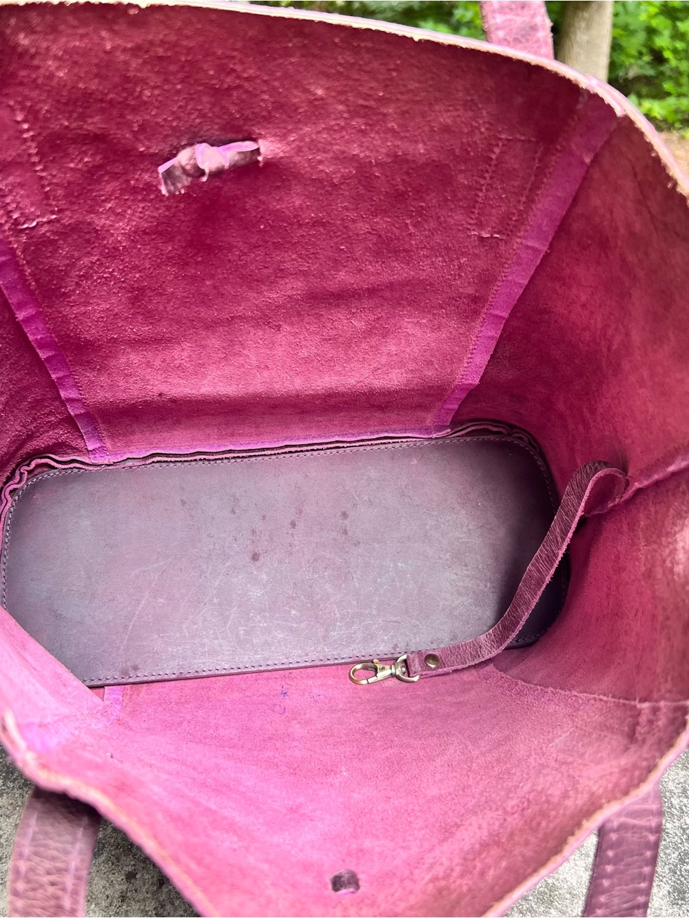 Montana Hudson Leather Tote Handbag - Picture 10 of 12